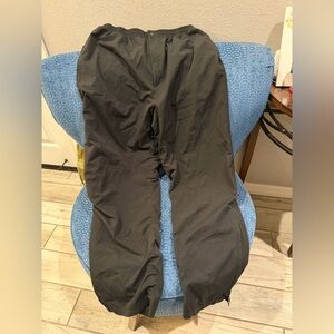 Forrester Golf Black Outdoor Pants. Zip legs lg